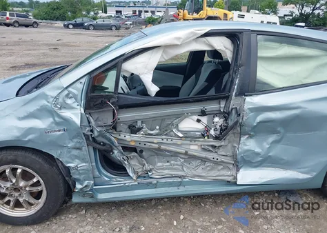 2016 Toyota Prius z USA, uszkodzony, nr VIN JTDKBRFU5G3505056